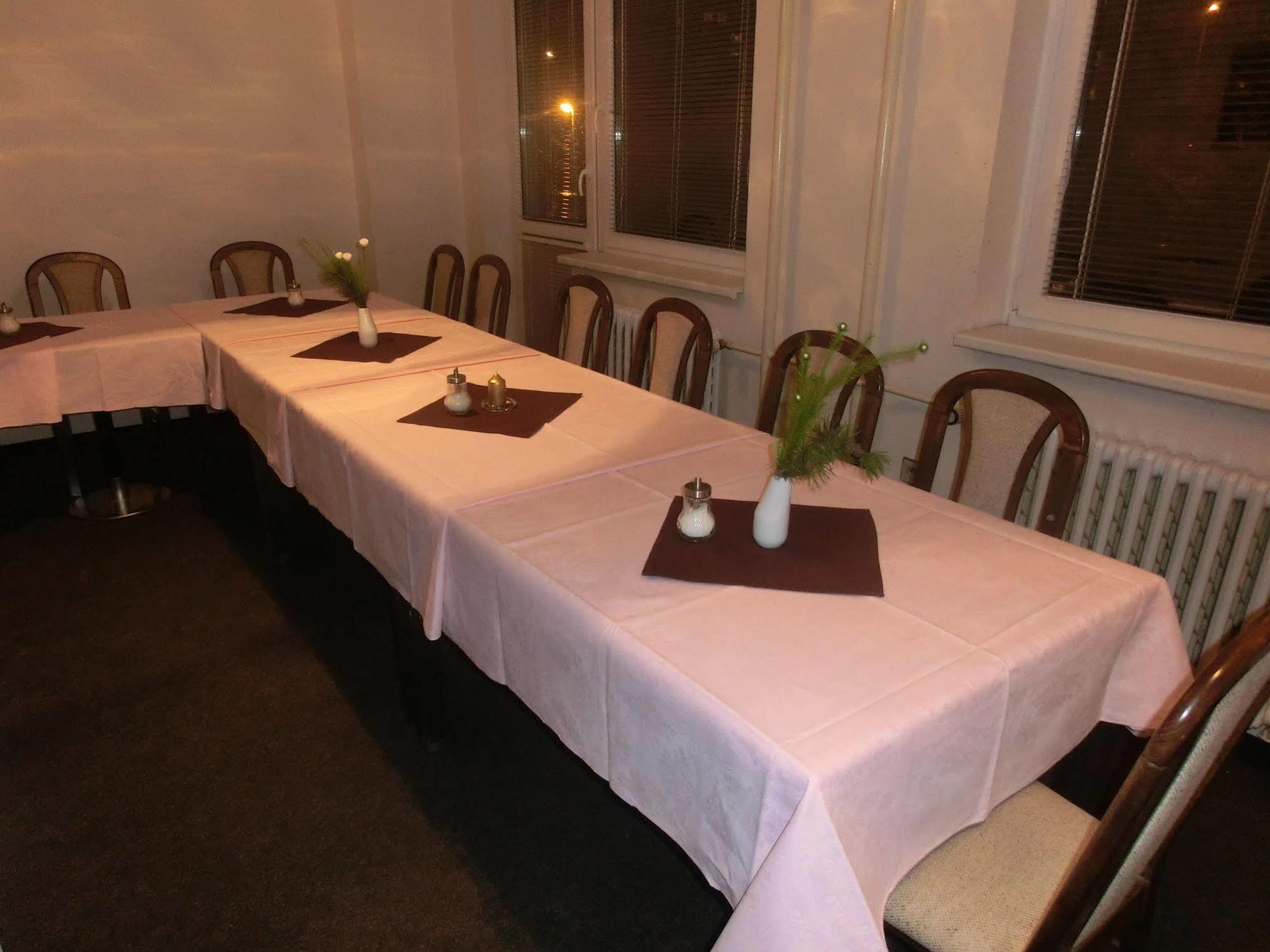 Cladich Pavilions Bed And Breakfast Aldgate Extérieur photo